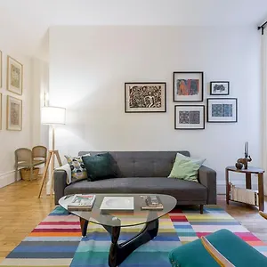République - 2beapart Appartement